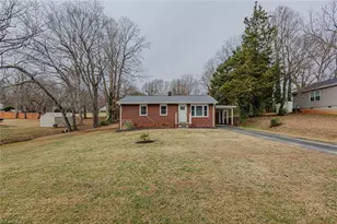 1945 Hilldale Dr, Burlington, NC 27215 - Photo 2
