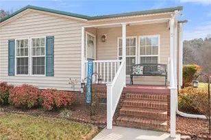 1721 Camp Dogwood Rd, Pinnacle, NC 27043 - Photo 4