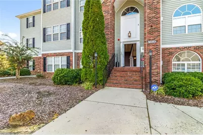 1620 Cherry Blossom Lane #204, Winston-Salem, NC 27127 - Photo 4