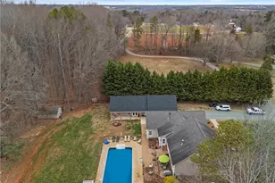 2524 Bellemont-Alamance Rd, Burlington, NC 27215 - Photo 30