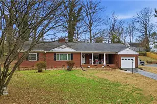 422 Woodsway Dr, Lexington, NC 27292 - Photo 2