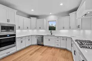 5090 Southern Pnes Dr, Kernersville, NC 27284 - Photo 1