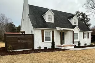 1147 Johnsontown Rd, Thomasville, NC 27360 - Photo 2