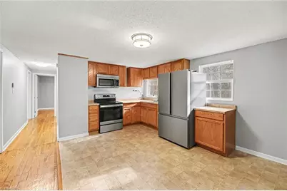 223 W Matthews Street, Stoneville, NC 27048 - Photo 6