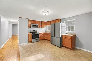 223 W Matthews St, Stoneville, NC 27048 - Photo 6