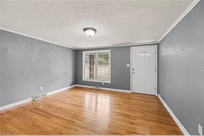 223 W Matthews Street, Stoneville, NC 27048 - Photo 4