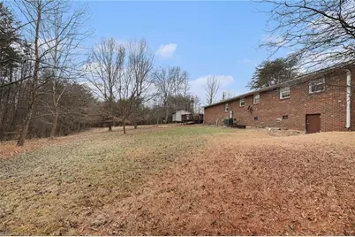 223 W Matthews Street, Stoneville, NC 27048 - Photo 22