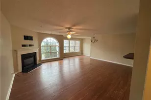 4700 Pennoak Ln, Greensboro, NC 27407 - Photo 6