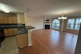 4700 Pennoak Ln, Greensboro, NC 27407 - Photo 4