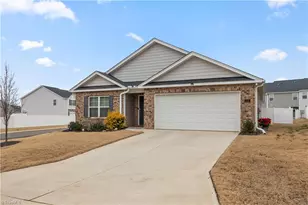 3131 Mallory Dr, Haw River, NC 27258 - Photo 2