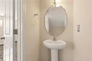 3910 Copperfield Ct, High Point, NC 27455 - Photo 12