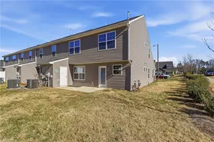 3910 Copperfield Ct, High Point, NC 27455 - Photo 34