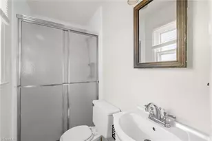 1402 Wayside Dr, Greensboro, NC 27405 - Photo 20