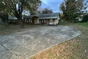 1301 Highland Ave, Winston-Salem, NC 27101 - Photo 1