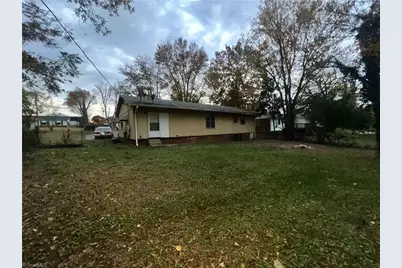 1301 Highland Avenue, Winston-Salem, NC 27101 - Photo 2