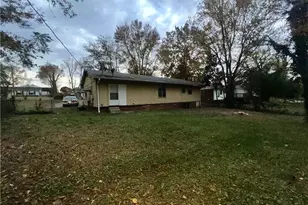 1301 Highland Ave, Winston-Salem, NC 27101 - Photo 2