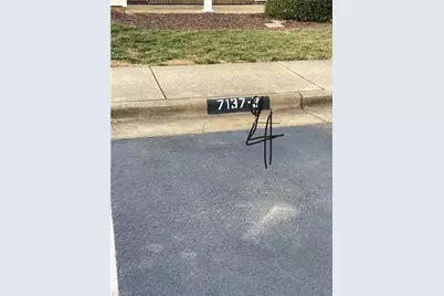 7137 W Friendly Avenue #D, Greensboro, NC 27410 - Photo 2