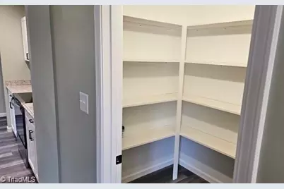 319 E 3rd Ave Extension, Lexington, NC 27292 - Photo 6