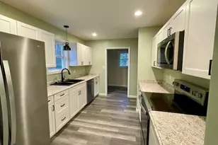 319 E 3rd Ave Ext, Lexington, NC 27292 - Photo 4