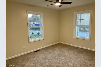 319 E 3rd Ave Extension, Lexington, NC 27292 - Photo 12