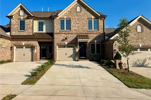 4712 Willowstone Dr, High Point, NC 27265 - Photo 2
