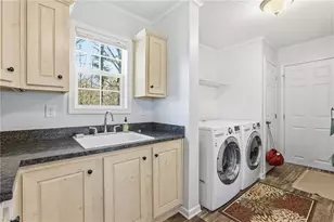 220 Circle St, Millers Creek, NC 28651 - Photo 10