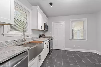 3403 Wilshire Drive, Greensboro, NC 27408 - Photo 10