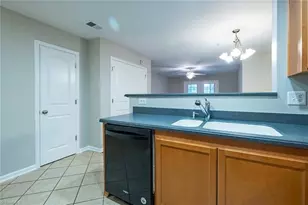 7104-106 Friendly Ave, Greensboro, NC 27410 - Photo 8