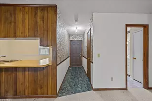 3221 Oakridge Dr, Graham, NC 27253 - Photo 4