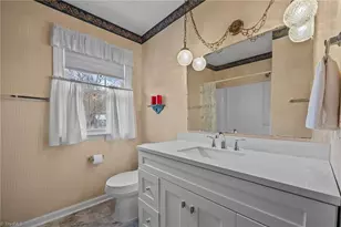 3221 Oakridge Dr, Graham, NC 27253 - Photo 14