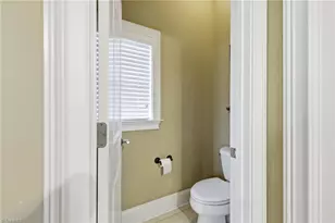 204 Fosseway Dr, Greensboro, NC 27455 - Photo 38