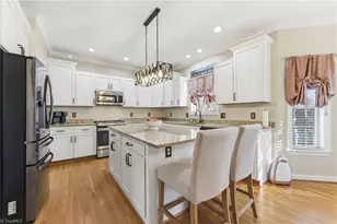 5716 Sutter Ln, Kernersville, NC 27284 - Photo 8