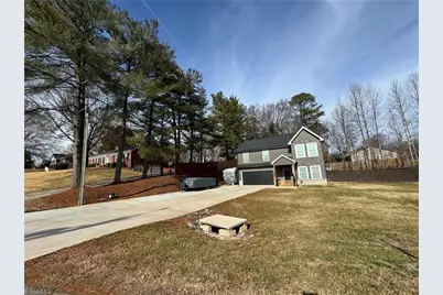 2709 Farmbrook Road, Winston-Salem, NC 27103 - Photo 4