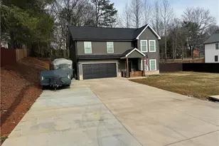 2709 Farmbrook Rd, Winston-Salem, NC 27103 - Photo 1