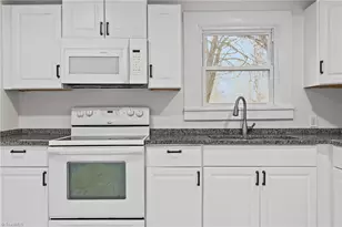 5529 Old Thomasville Rd, Archdale, NC 27263 - Photo 16