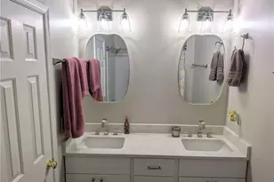 5703 Chinaberry Pl, Greensboro, NC 27405 - Photo 10