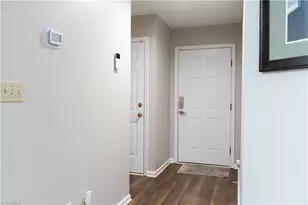 5703 Chinaberry Pl, Greensboro, NC 27405 - Photo 20