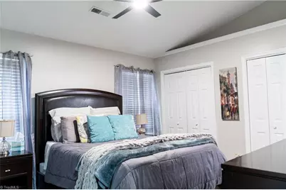 5703 Chinaberry Place, Greensboro, NC 27405 - Photo 8