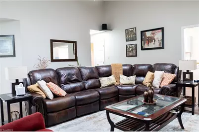 5703 Chinaberry Place, Greensboro, NC 27405 - Photo 4