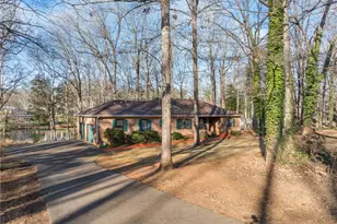 4320 Woodbourne Dr, Clemmons, NC 27012 - Photo 2