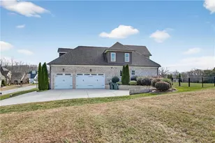 8521 Parkchester Pl, Oak Ridge, NC 27310 - Photo 42