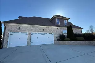 8521 Parkchester Pl, Oak Ridge, NC 27310 - Photo 2