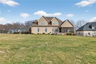 8521 Parkchester Pl, Oak Ridge, NC 27310 - Photo 40