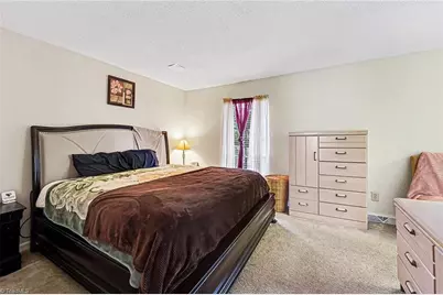 327 E Montcastle Drive #G, Greensboro, NC 27406 - Photo 12