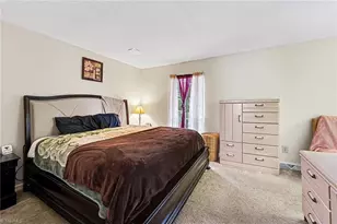 327 E Montcastle Dr, Greensboro, NC 27406 - Photo 12