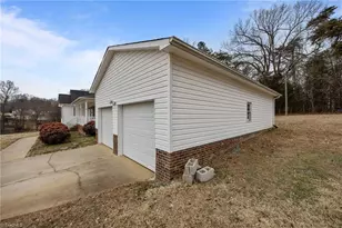 3641 Westmeadow Ln, Elon, NC 27244 - Photo 20