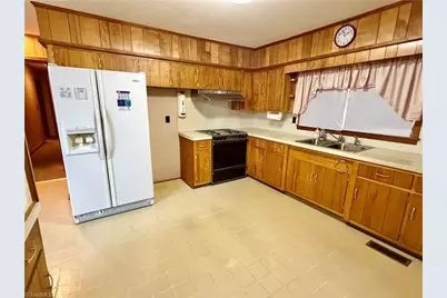 140 Westwood Drive, Mount Airy, NC 27030 - Photo 12