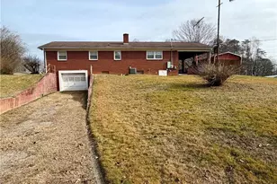 140 Westwood Dr, Mount Airy, NC 27030 - Photo 6