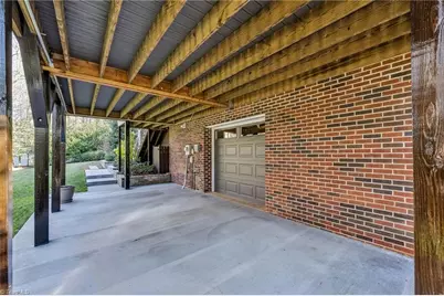 401 Poplar Creek Drive, Wilkesboro, NC 28697 - Photo 38