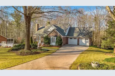 401 Poplar Creek Drive, Wilkesboro, NC 28697 - Photo 2